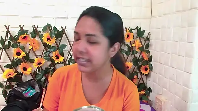 Snapshot of IndiaSexyStripper4u chatting on 12.05.25 IndiaSexyStripper4u online show from 12.05.25