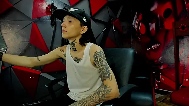 StraightBoy Nick online show from 09.15.25