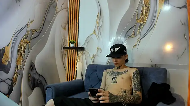 StraightBoy Nick online show from 09.30.25