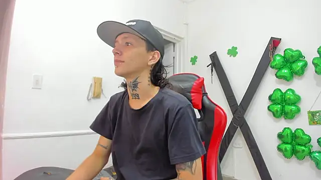 StraightBoy Nick online show from 03.25.26