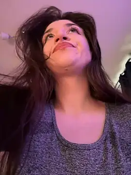 Snapshot of ScarletBloom_ chatting on 10.12.25 ScarletBloom online show from 10.12.25