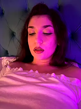 Snapshot of ScarletBloom_ chatting on 11.02.25 ScarletBloom online show from 11.02.25