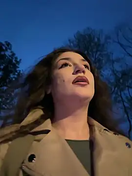 ScarletBloom  online show from 04.19.26