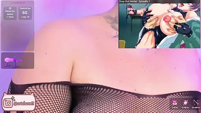 Snapshot of AriaBursett chatting on 09.24.25 AriaBursett online show from 09.24.25