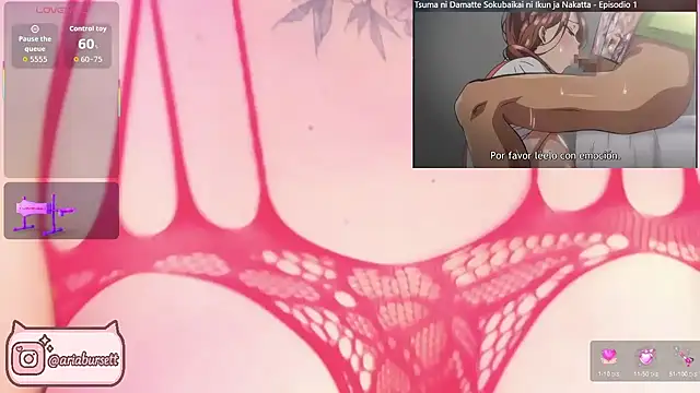 Snapshot of AriaBursett chatting on 10.07.25 AriaBursett online show from 10.07.25