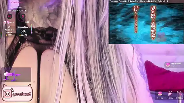 Snapshot of AriaBursett chatting on 10.25.25 AriaBursett online show from 10.25.25