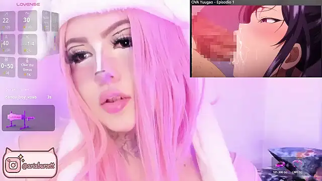 Snapshot of AriaBursett chatting on 10.28.25 AriaBursett online show from 10.28.25