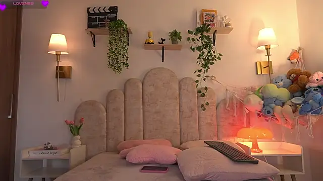 violeth     online show from 04.13.26