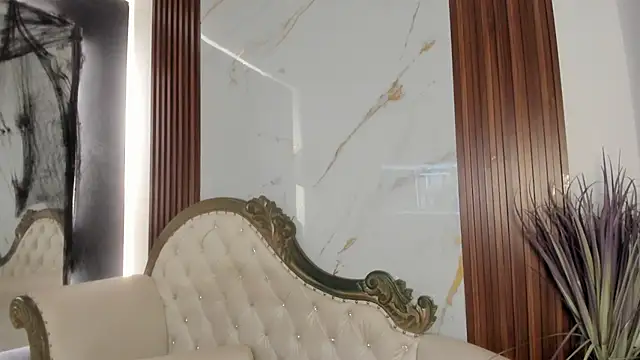 Snapshot of CoralieBronson chatting on 10.19.25 CoralieBronson online show from 10.19.25