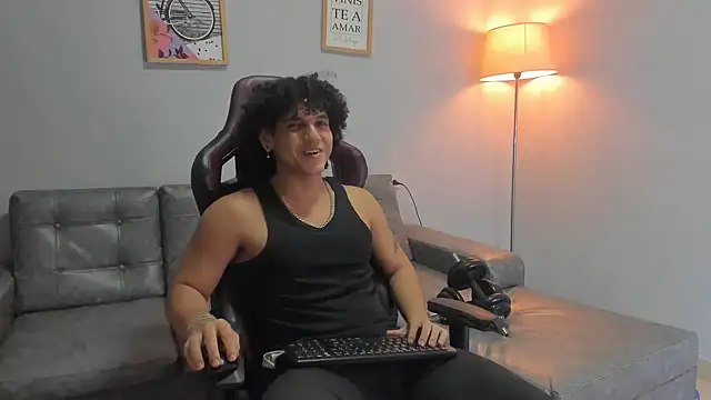 Xfire boy69 online show from 09.12.25