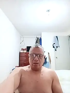 Snapshot of cuntico chatting on 03.17.26 cuntico online show from 03.17.26