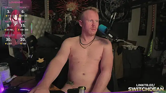 Snapshot of twunkdean chatting on 10.06.25 twunkdean online show from 10.06.25