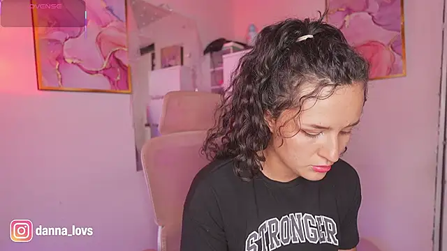 Dannaa Lovs online show from 11.13.25