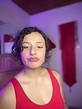 Dannaa Lovs online show from 12.15.25