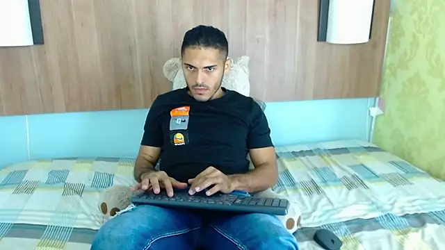 Derek Storm  online show from 12.05.25