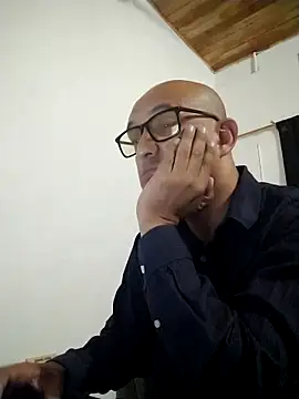 Snapshot of jorge406 chatting on 10.16.25 jorge406 online show from 10.16.25