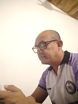 Snapshot of jorge406 chatting on 11.04.25 jorge406 online show from 11.04.25