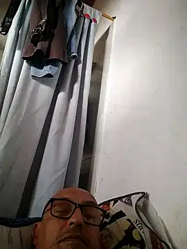 Snapshot of jorge406 chatting on 11.08.25 jorge406 online show from 11.08.25