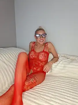 Snapshot of Bellarose_xx chatting on 06.30.26 Bellarose xx online show from 06.30.26