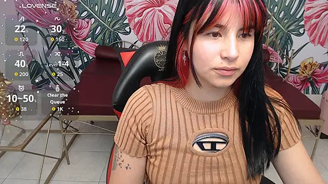 Nina harper  online show from 10.01.25