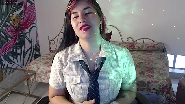 Nina harper  online show from 10.26.25