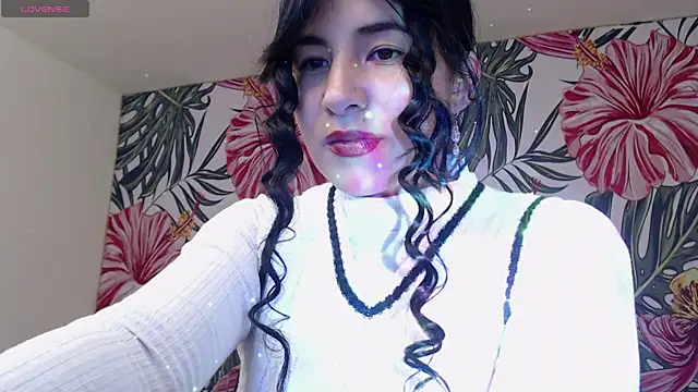 Nina harper  online show from 11.07.25