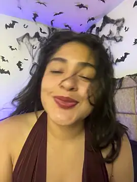 Snapshot of EmilyNoir1 chatting on 10.29.25 EmilyNoir1 online show from 10.29.25