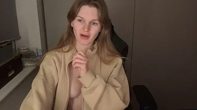 Lilly-Luscious online show from 11.26.25