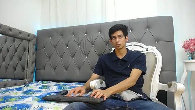 Sebalexis7 online show from 10.07.25