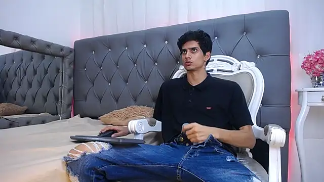 Sebalexis7 online show from 10.16.25