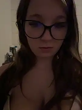 SweetTeenGirl online show from 11.15.25