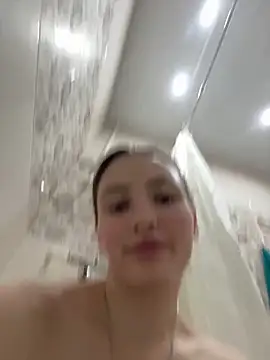 Snapshot of ZariaFlame chatting on 11.04.25 ZariaFlame online show from 11.04.25