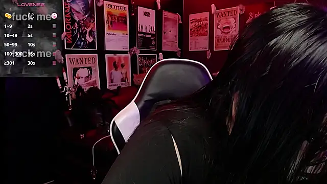 Snapshot of Ravendark_ chatting on 10.23.25 Ravendark online show from 10.23.25