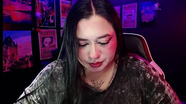 Snapshot of Ravendark_ chatting on 01.06.26 Ravendark online show from 01.06.26