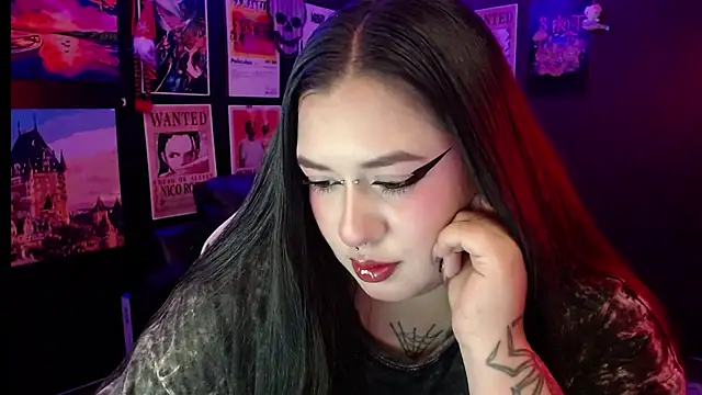 Snapshot of Ravendark_ chatting on 01.07.26 Ravendark online show from 01.07.26