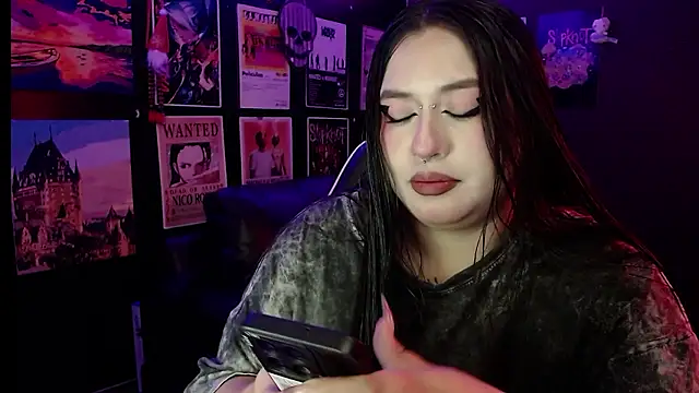 Snapshot of Ravendark_ chatting on 01.13.26 Ravendark online show from 01.13.26