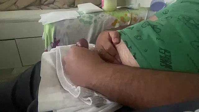 Snapshot of qnawafp chatting on 10.17.25 qnawafp online show from 10.17.25