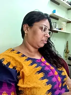 zara-mallus online show from 10.02.25