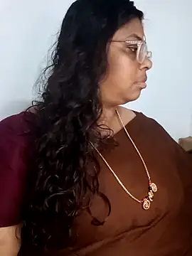 zara-mallus online show from 11.07.25