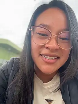 Liulee2 online show from 11.06.25