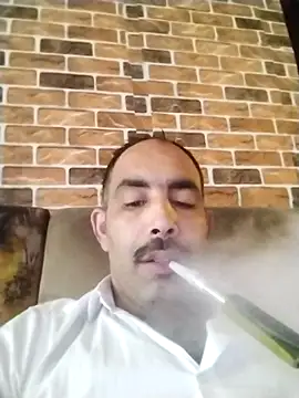 Snapshot of salimbasha chatting on 10.31.25 salimbasha online show from 10.31.25