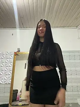 Snapshot of ashleyy20 chatting on 10.15.25 ashleyy20 online show from 10.15.25