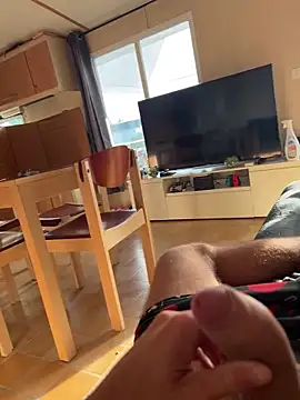 Snapshot of maxime3266 chatting on 10.22.25 maxime3266 online show from 10.22.25