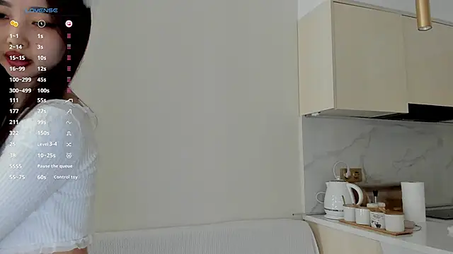 kaori mi online show from 10.31.25