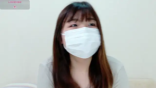 Snapshot of mana-chan chatting on 09.17.25 mana-chan online show from 09.17.25
