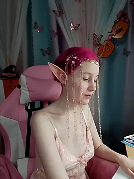 Fuzzy Unicorn online show from 10.27.25