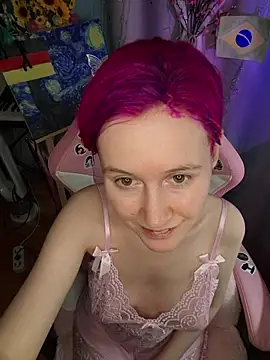 Snapshot of Fuzzy_Unicorn chatting on 07.10.26 Fuzzy Unicorn online show from 07.10.26