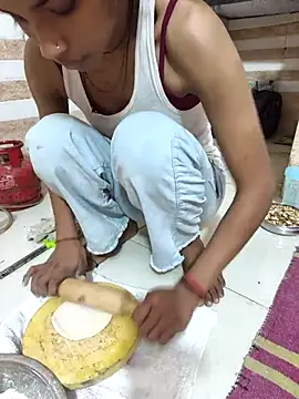 Snapshot of Geeta-satr chatting on 12.21.25 Geeta-satr online show from 12.21.25