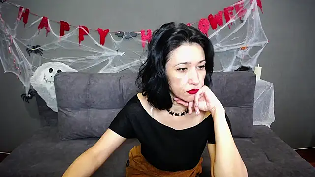 Snapshot of CameronEnns chatting on 10.17.25 CameronEnns online show from 10.17.25