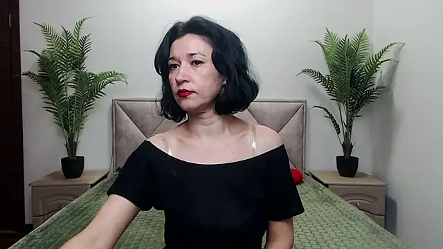 Snapshot of CameronEnns chatting on 11.11.25 CameronEnns online show from 11.11.25